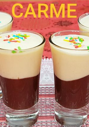 Una foto de Vasitos de chocolate y persimón