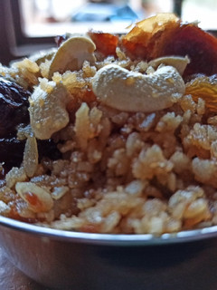 புரட்டாசி ஸ்பெஷல் இனிப்பு அவல் (Inippu aval recipe in tamil) செய்முறை முக்கிய புகைப்படம்