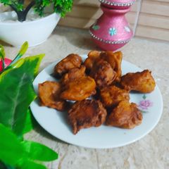 A picture of Chicken pakoray.