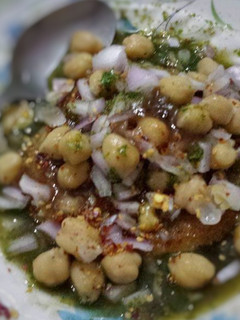 A picture of Aloo tikki chaat.