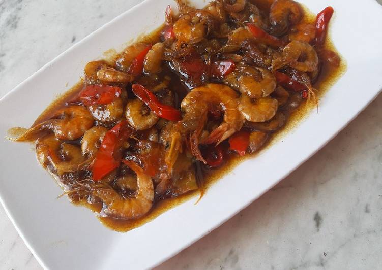 dari awal hingga akhir  Udang Saus Tiram Jadi, Enak Banget