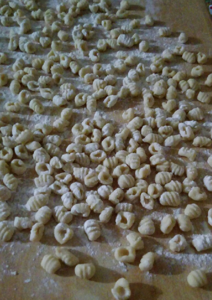 Una foto de Ñoquis sencillos de harina.😋