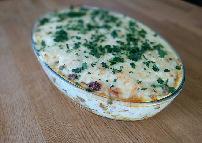 bechamel sauce with cheese for potatoes augratin