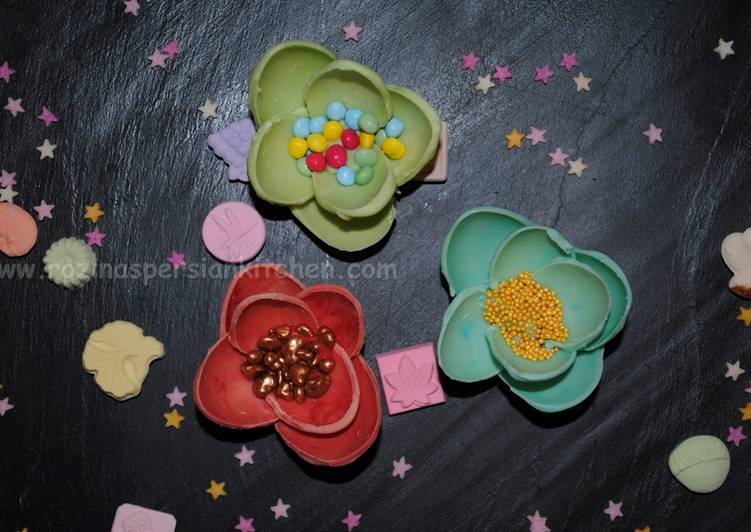 Step-by-Step Guide to Prepare Quick Chocolate flowers