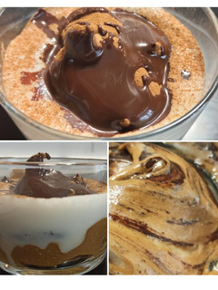 Una foto de Crema de leche, café. Con chocolate negro y canela