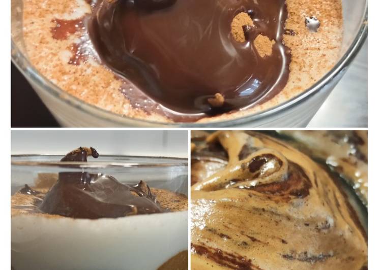 Crema de leche, café. Con chocolate negro y canela