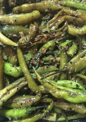 A picture of Sweet and sour green chilli pickle.