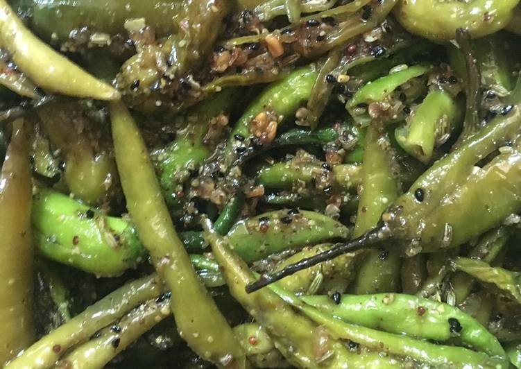 Sweet and sour green chilli pickle