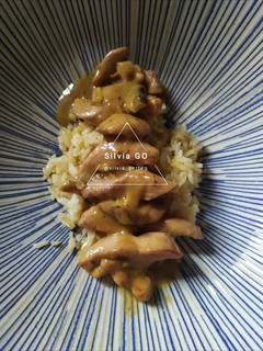 Una foto de Pollo a la crema