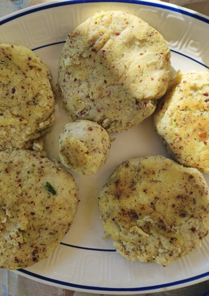 Una foto de Hamburguesas o albóndigas veganas de mijo