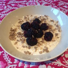 A picture of Coconut and berry porridge.