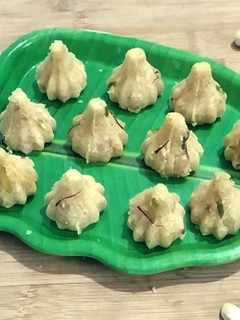 A picture of Semolina-Coconut Modak.