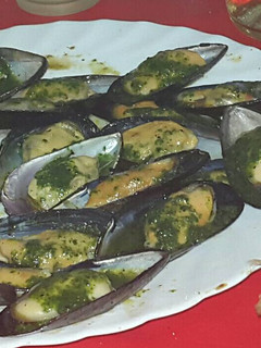 Una foto de Mejillones con mojo