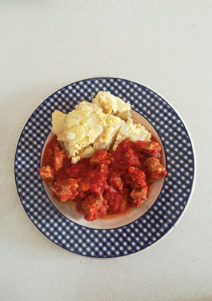 Una foto de Carne con tomate (Olla Gm g)