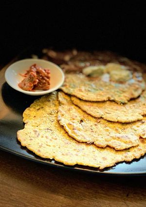 A picture of Bajra dhapate/ Pearl millets flat bread.