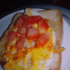 A picture of Toast and a Sunnyside egg 🍳.