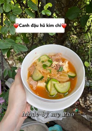 Hình của món Canh đậu hũ kim chi.