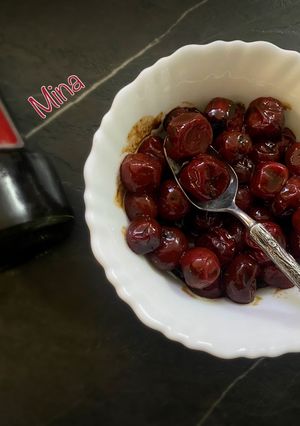 عکسی از دستور آلبالو یخ زده با رب انار