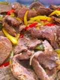 Carne de res con Pimientos y cebolla!