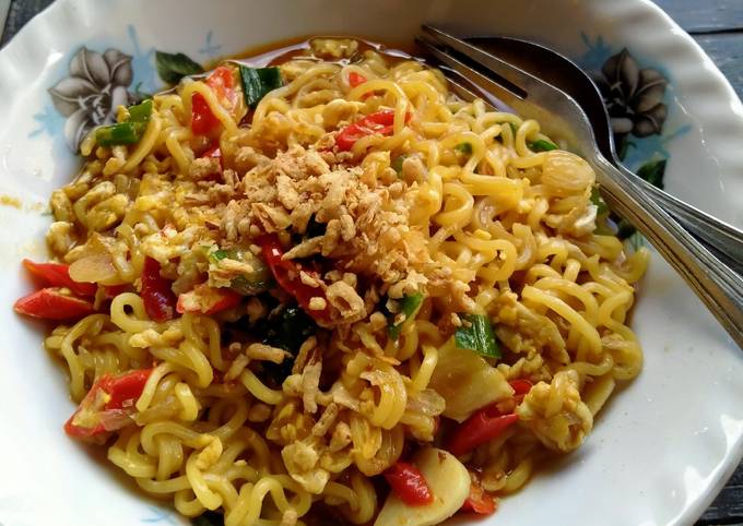 Resep Indomie Goreng Nyemek oleh Dini Fitriasari Cookpad