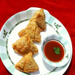 A picture of Cheese Macaroni Samosa.