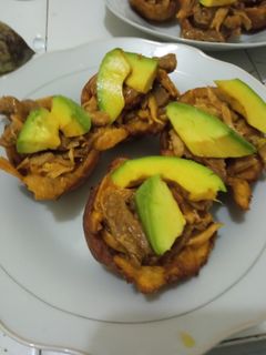 Una foto de Canastas de patacón rellenas