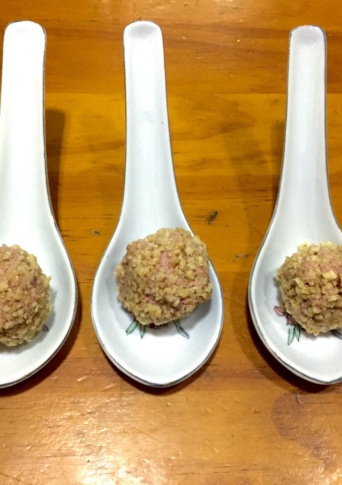 Una foto de Bombones de paté en cucharillas
