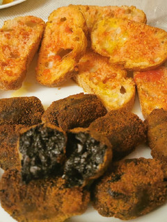 Una foto de Croquetes de txipirons