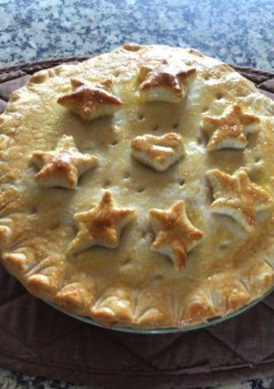 Una foto de Empanada gallega de carne y pollo