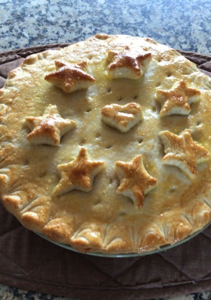 Una foto de Empanada gallega de carne y pollo