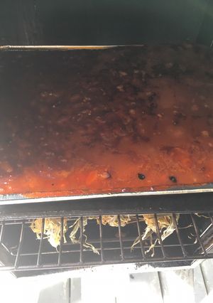 A picture of Smoked bbq baked beans.