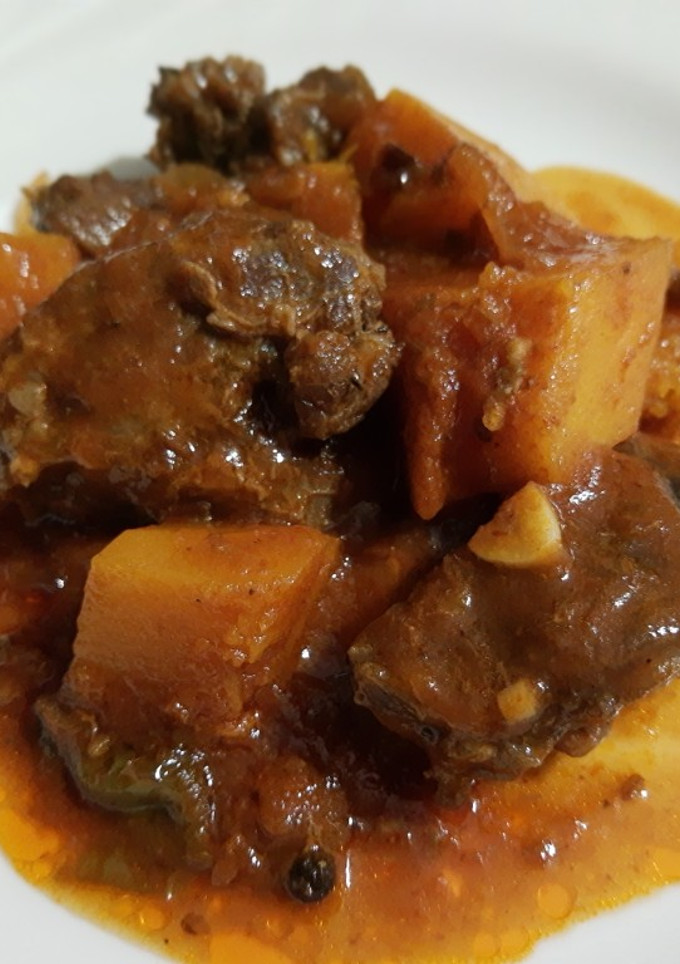 Una foto de Carne de res con calabaza (uyama)