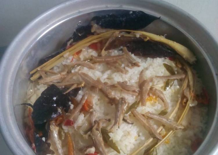 Nasi liwet sunda rice cooker
