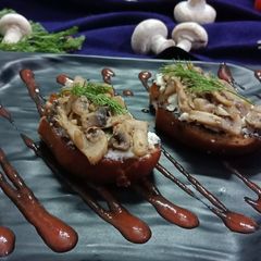 A picture of Ricotta mushroom bruscetta.