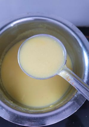 केसरी दूध (kesari doodh recipe in Hindi) रेसिपी मुख्य फोटो