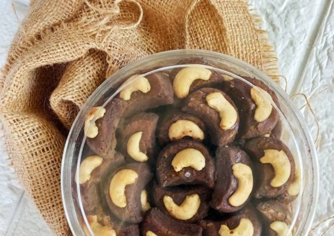 Kue Cokelat Mede