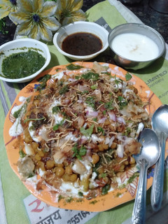 मटर,आलू चाट (Mater,aaloo chat recipe in hindi) रेसिपी मुख्य फोटो