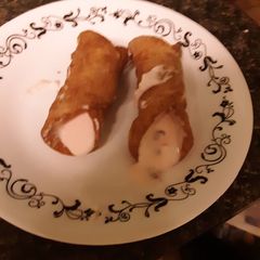 A picture of Cherry Cordial Cannoli.
