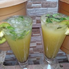 A picture of Kiwi mint cooler.
