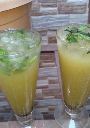 A picture of Kiwi mint cooler.
