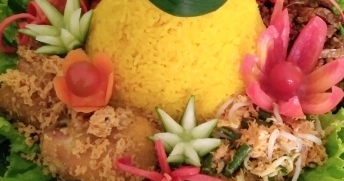 Tumpeng Nasi Kuning