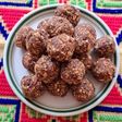 Bolitas energéticas de nuez y cacao