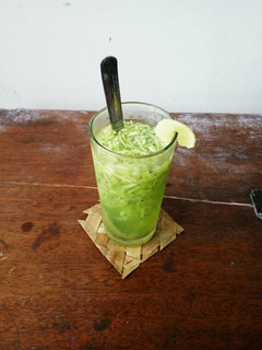 Foto resep Es timun selasih 😘