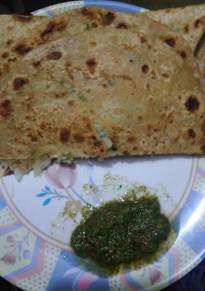 A picture of Mooli ka paratha.