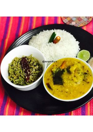 A picture of Bottle Gourd and Bitter Gourd Dal.