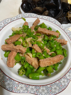 糯米椒炒新豬肉-簡易家常菜 的食譜成品照片
