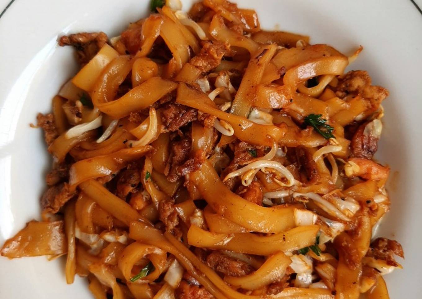 Kuetiaw goreng babi