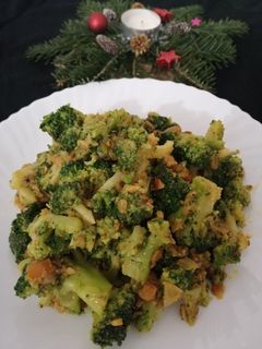 चटपटी ब्रोकोली (Chatpati broccoli recipe in hindi) रेसिपी मुख्य फोटो