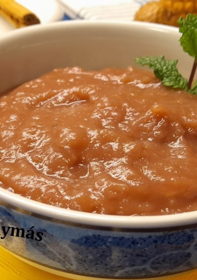 Una foto de Puré de manzana -guarnición para carnes-