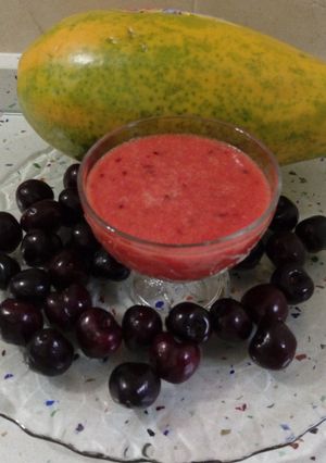 Foto principal de Smoothie de papaya y cerezas